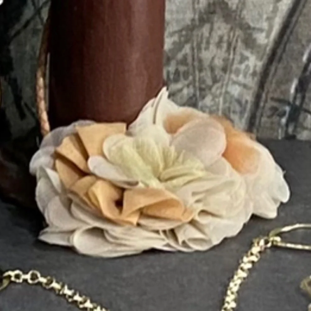 Anthro “Abloom Collar Necklace” by Jill Schwartz - Picture 4 of 13